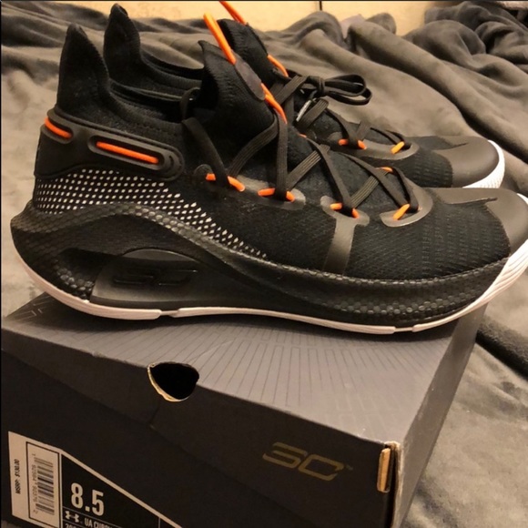 basketball shoes - Picture 2 of 2